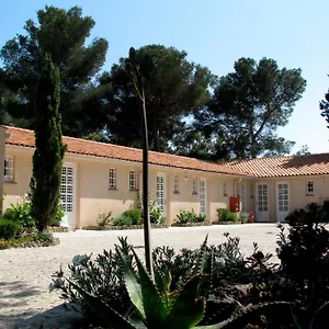 https://athena-motel.fr-provencehotel.com